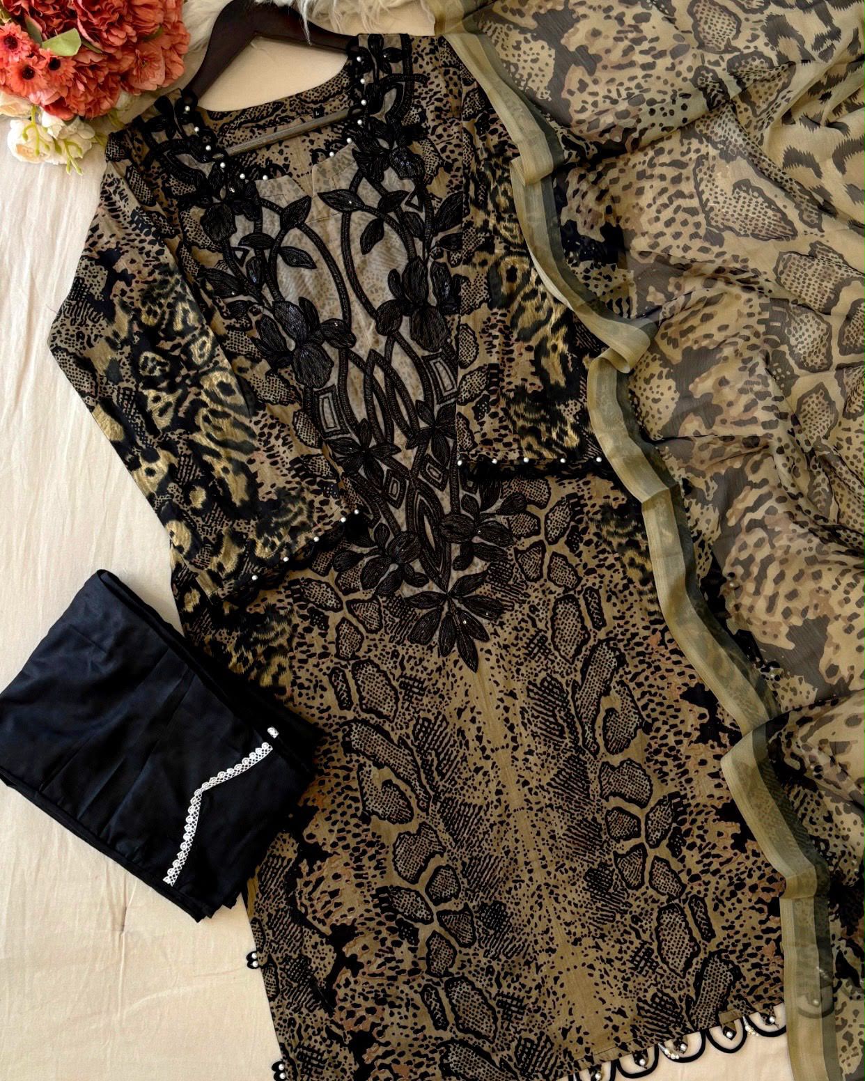 Embroidered Lawn Kurti
